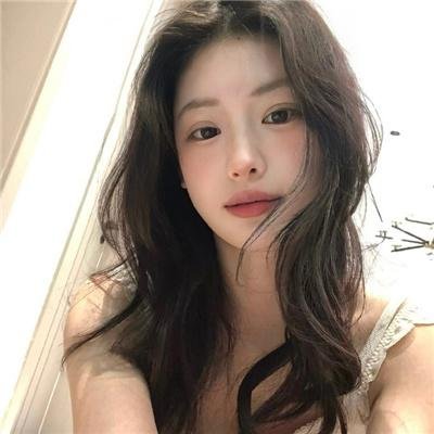 湖畔的女人们